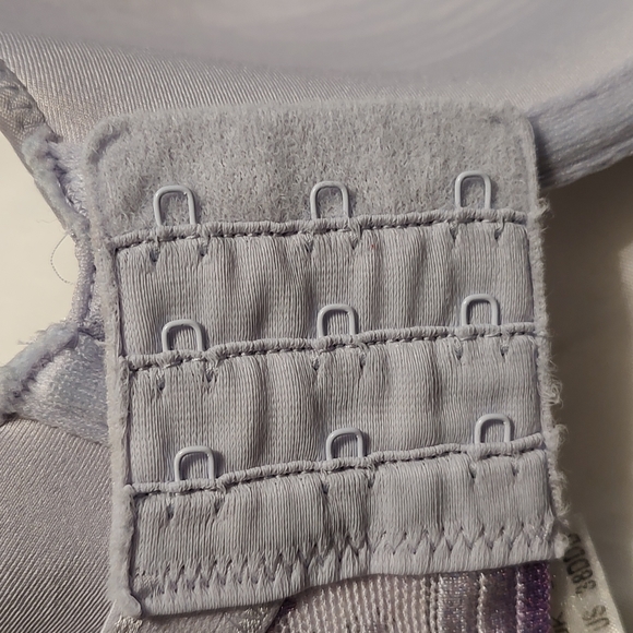 💜 EUC Wacoal Brand Intimates Ladie's Net Effect Underwire T-shirt Underwire Bra - Picture 10 of 11